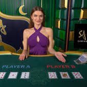 မြန်မာ member တစ်ဦး luck slot မိုဘိုင်းအက်ပ် ကို smartphone မှတဆင့် MMK ကျပ်ငွေဖြင့် slots ကစားနေသောပုံ